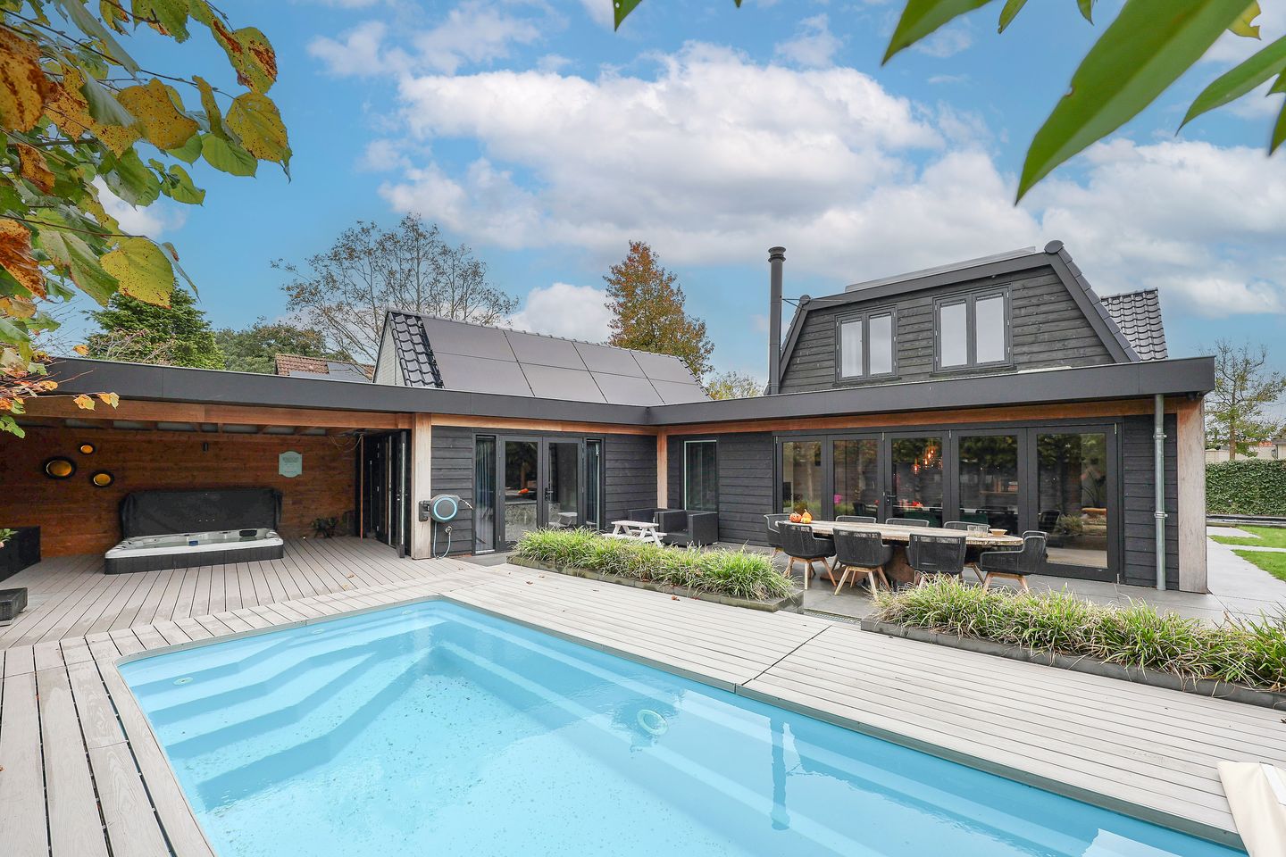 Foto 1 van Oud-Loosdrechtsedijk 144