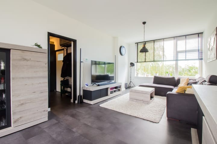 Foto 2 van Menno ter Braakstraat 10-B