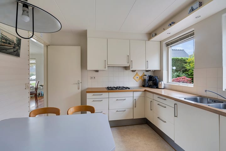 Foto 11 van Rozenlaan 10