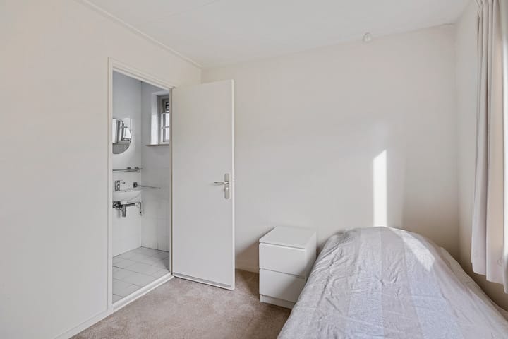 Foto 13 van Rozenlaan 10