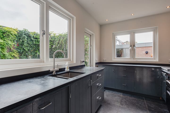 Foto 10 van Borneostraat 1-A