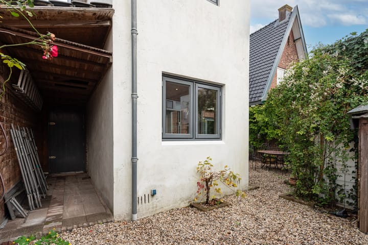 Foto 15 van Borneostraat 1-A