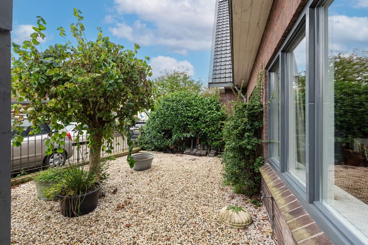 Foto 30 van Borneostraat 1-A