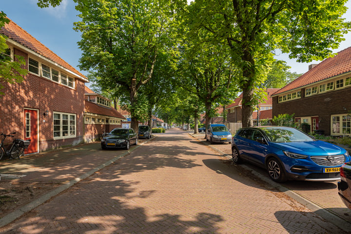 View photo 40 of Van de Sande Bakhuyzenstraat 11