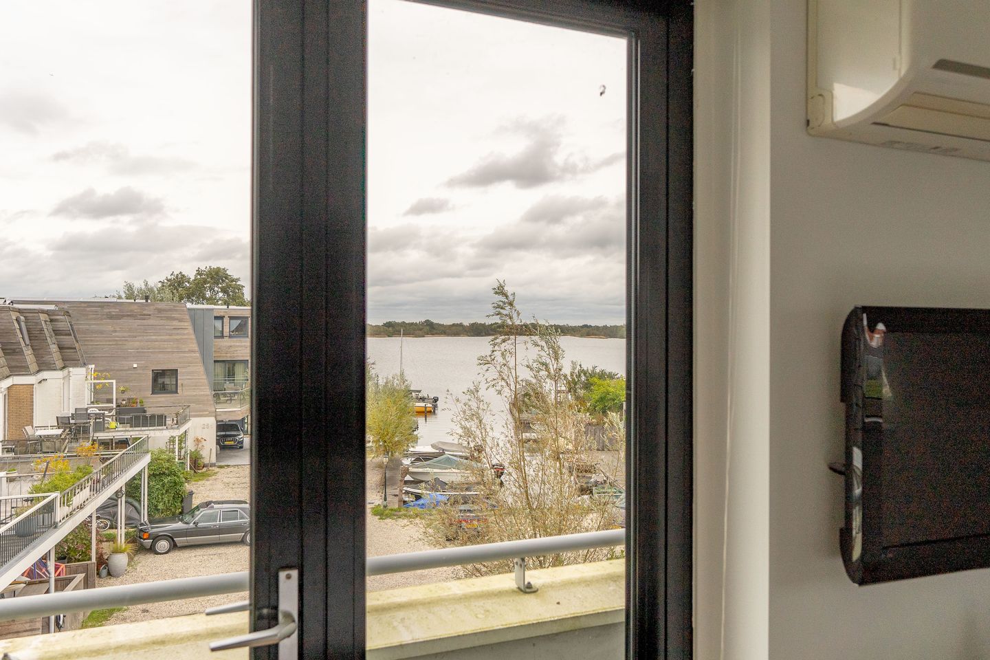 Photo 25 of Oud-Loosdrechtsedijk 254-D