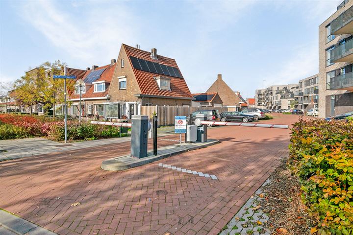 Bekijk foto 38 van M.H.Trompstraat 7