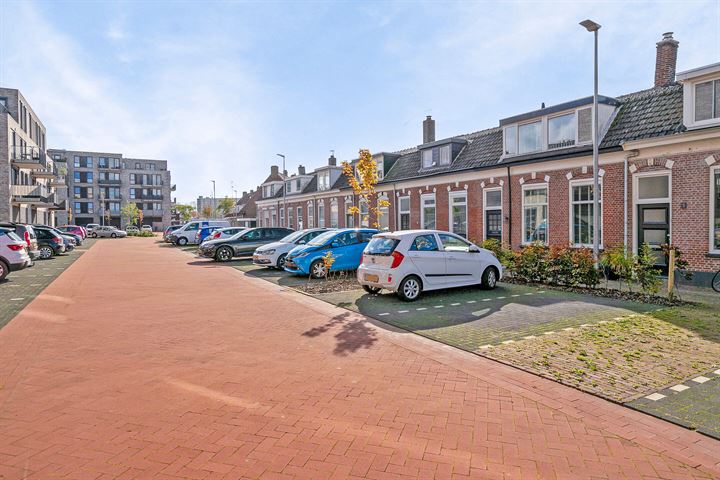 Bekijk foto 36 van M.H.Trompstraat 7