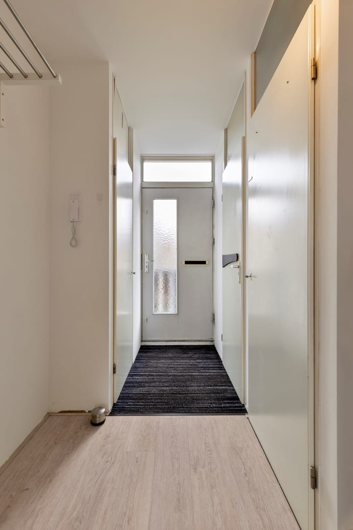 Foto 8 van Canadaplein 17