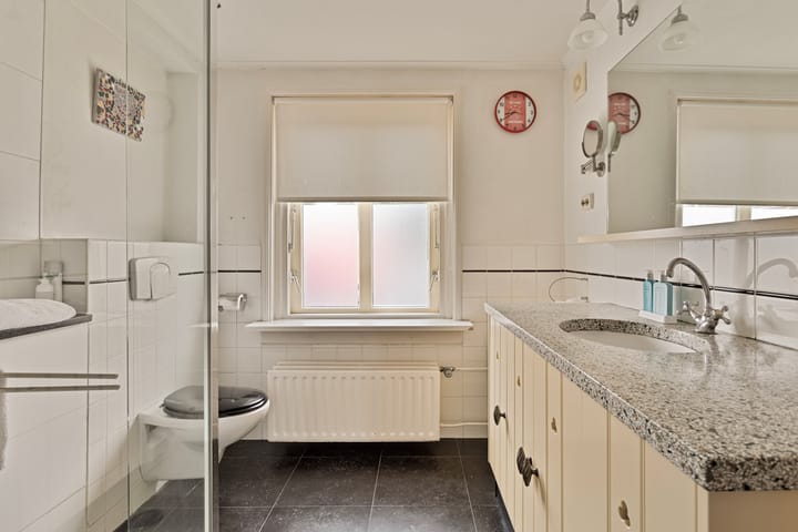 Foto 29 van Azelmastraat 13