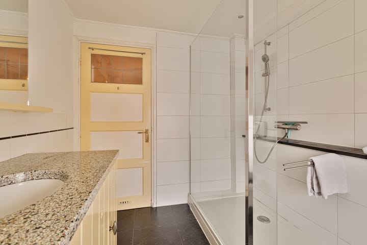 Foto 30 van Azelmastraat 13