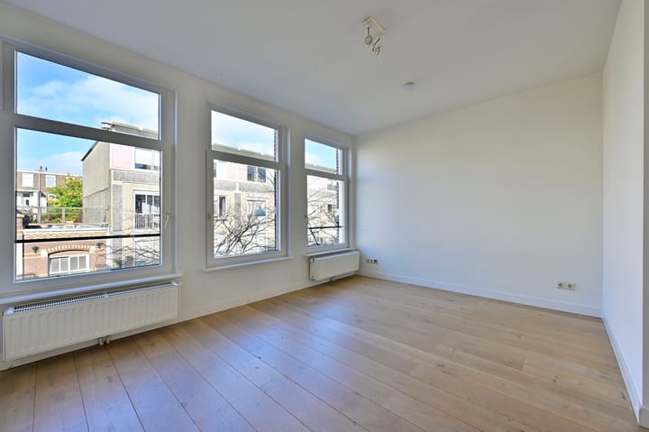 Foto 2 van Van Ostadestraat 110-D