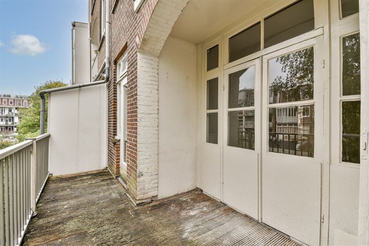 Bekijk foto 9 van Van Ostadestraat 119-2