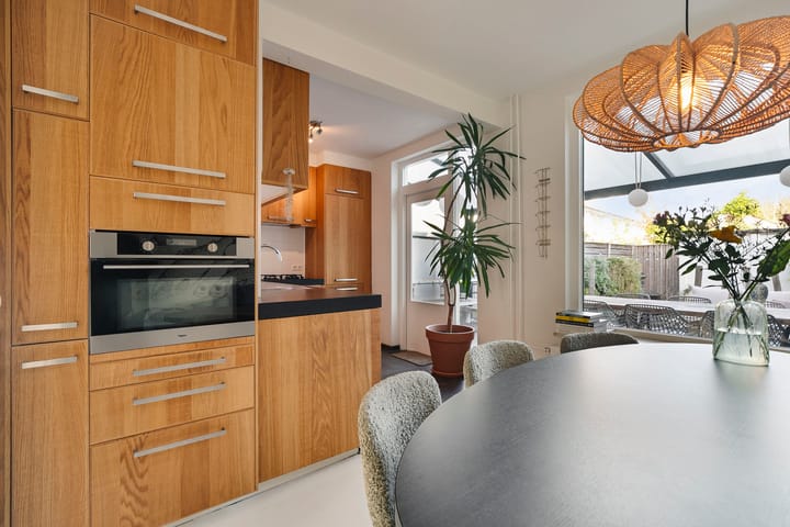 Foto 18 van Thomas à Kempislaan 32