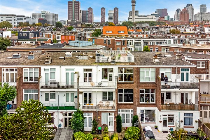 Bekijk foto van Hendrik Zwaardecroonstraat 214