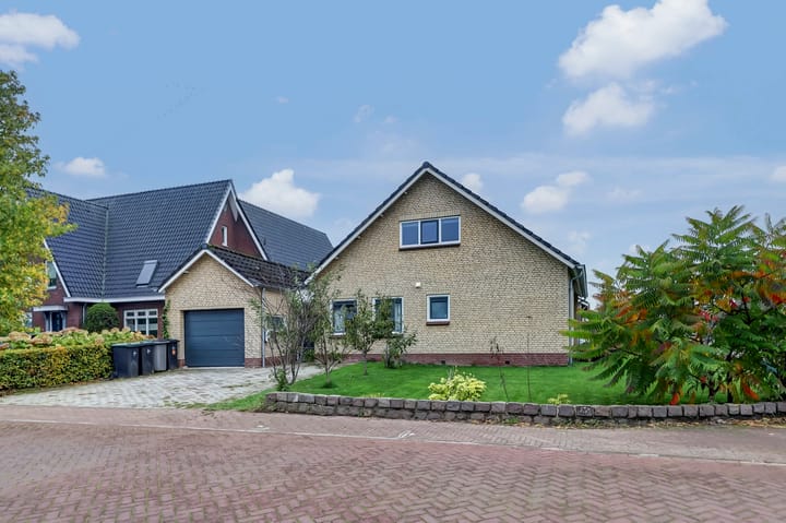 Photo 2 of Korenbloemstraat 94