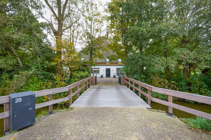 Foto 13 van Middenweg 28