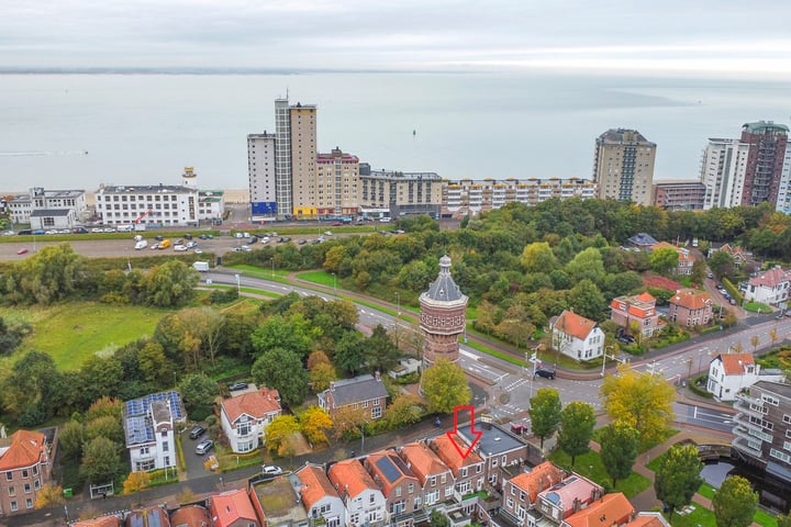 Bekijk foto 2 van Badhuisstraat 170