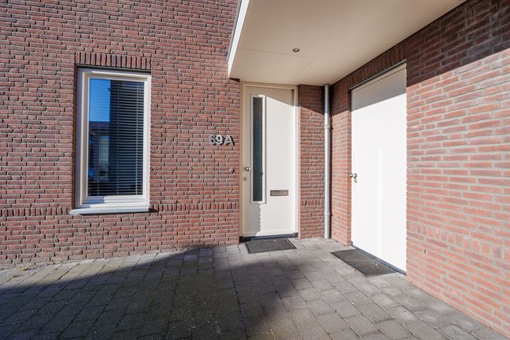 View photo 44 of Roestenbergstraat 69-A