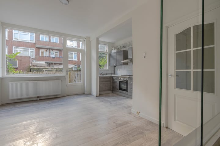 Foto 8 van Bas Jungeriusstraat 74-A