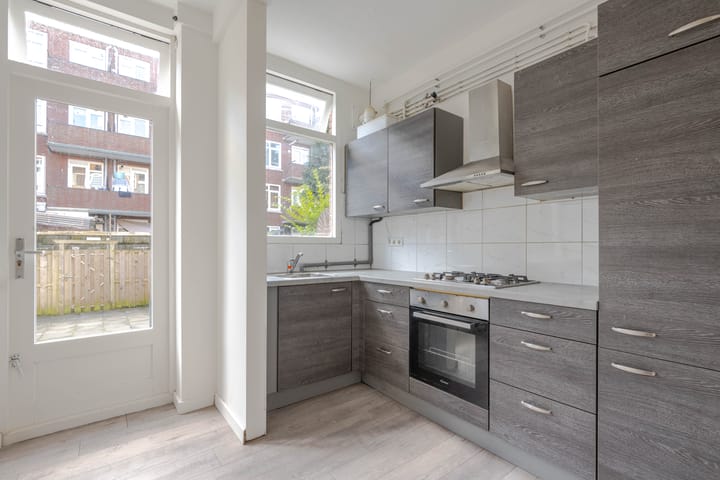 Foto 11 van Bas Jungeriusstraat 74-A