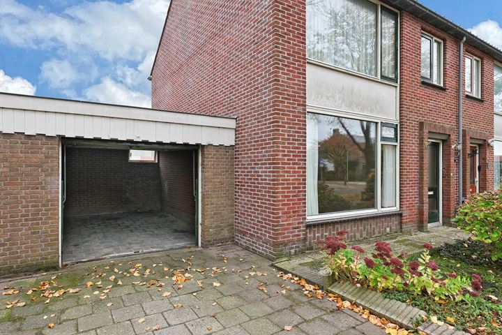 Bekijk foto 37 van Amalia van Solmsstraat 41