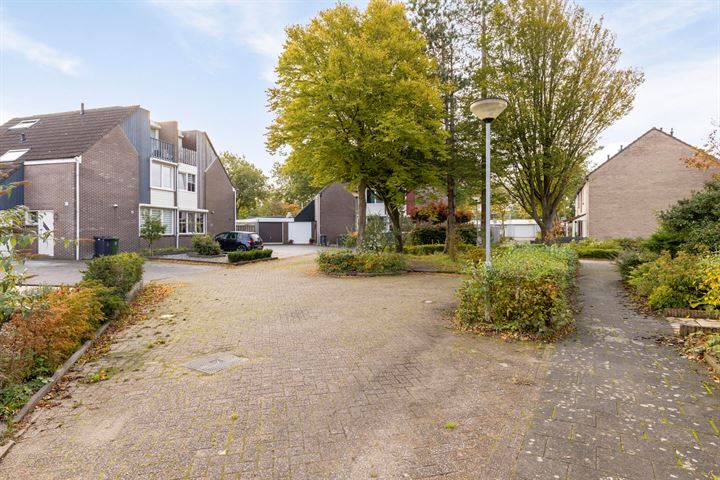 Bekijk foto 36 van Distelstraat 13