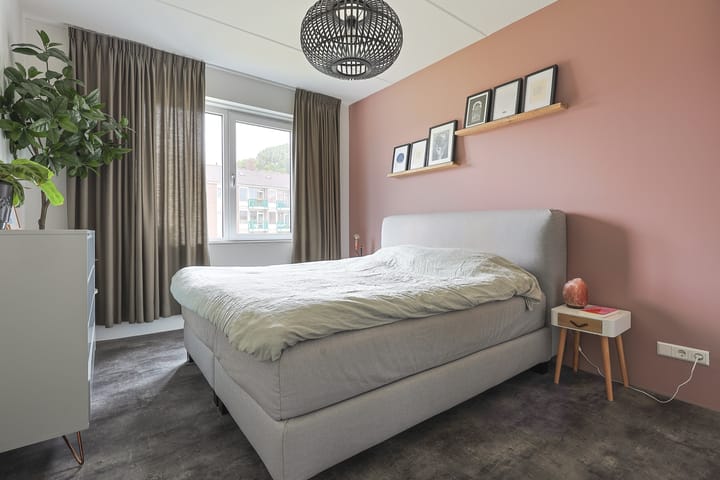 Foto 14 van Florastraat 17