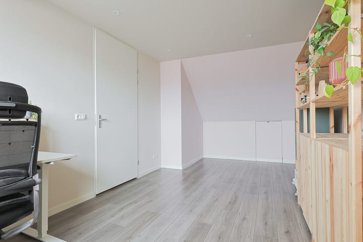 Foto 23 van Florastraat 17