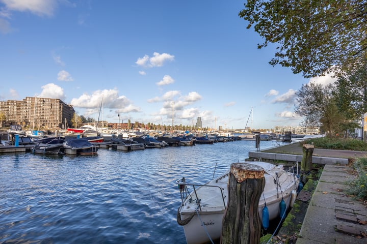 Bekijk foto 29 van Zeeburgerkade 720