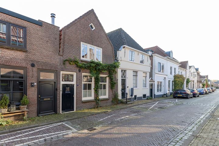 View photo 4 of Weesperstraat 7