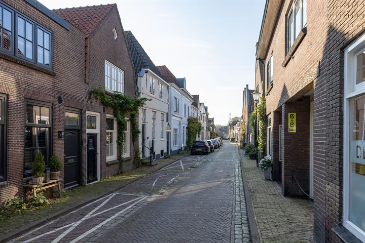 View photo 5 of Weesperstraat 7