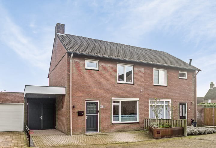 Foto 1 van Korenbloemstraat 15