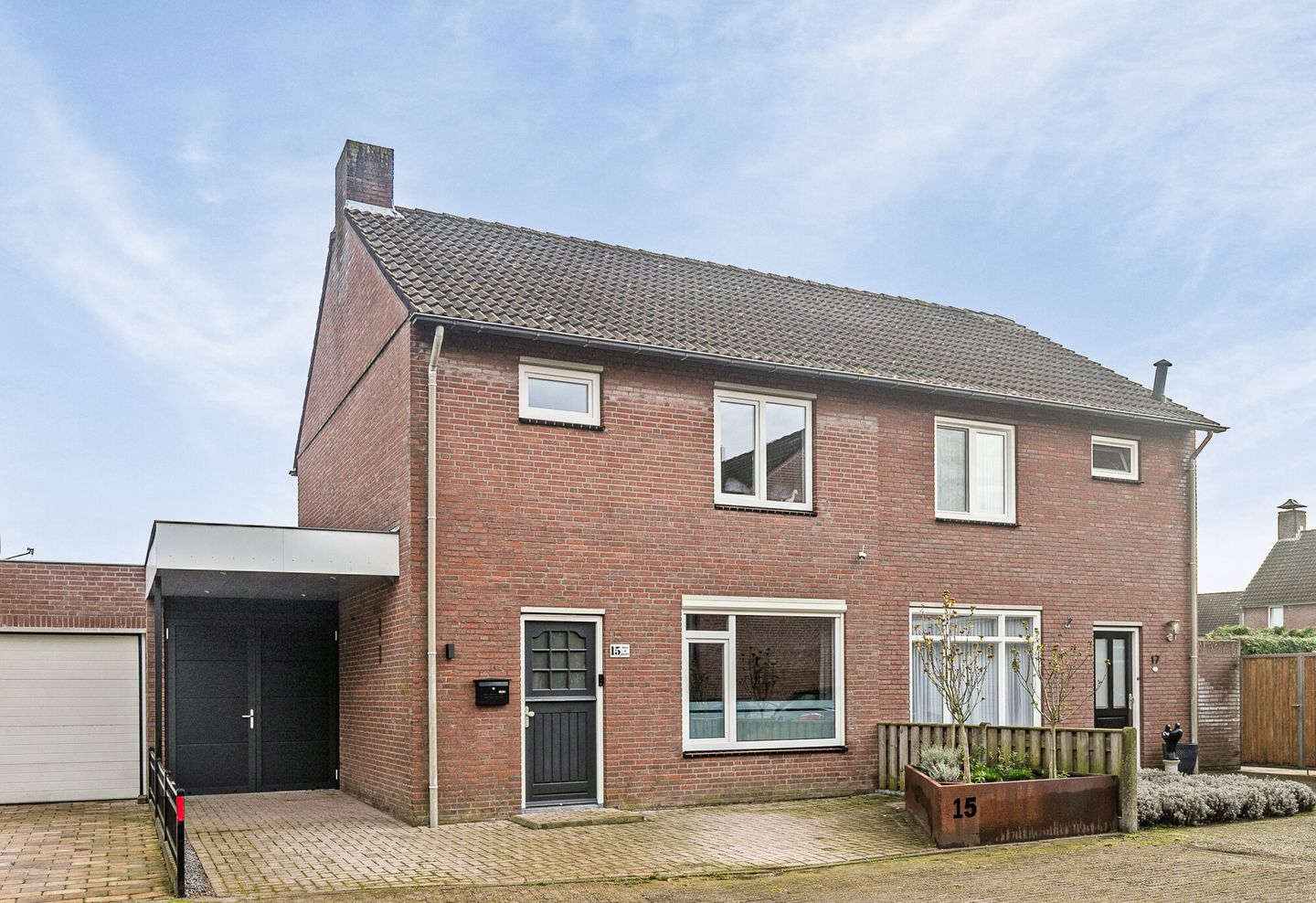 Foto 1 van Korenbloemstraat 15