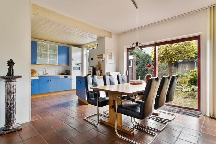 Photo 8 of Uilenspiegelstraat 11