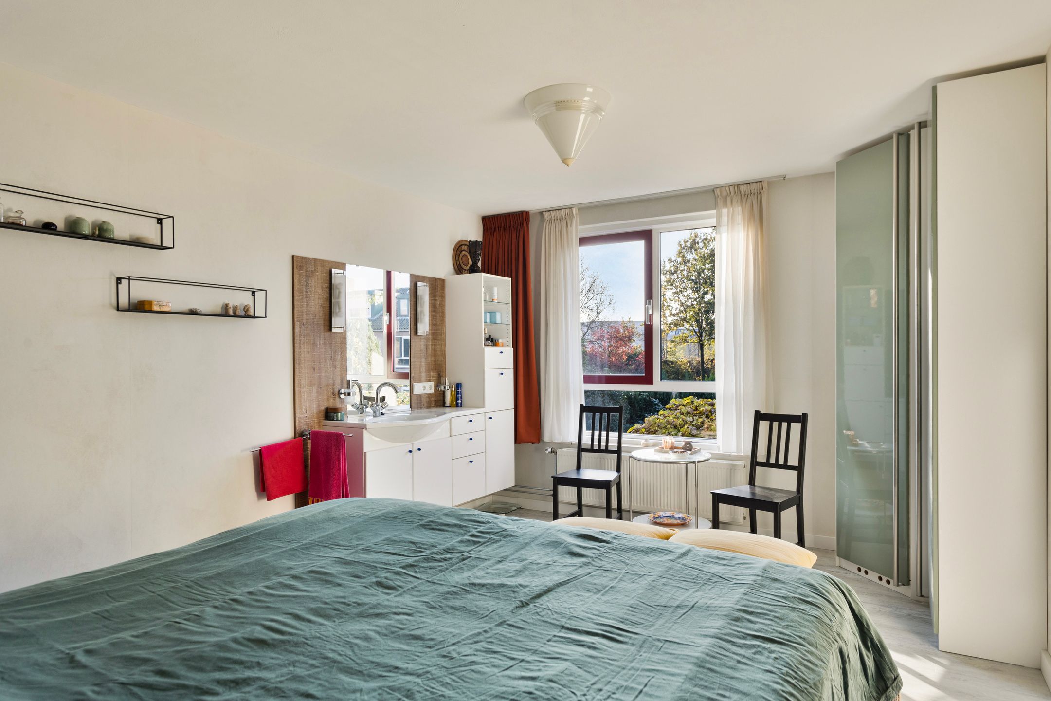 Photo 18 of Uilenspiegelstraat 11