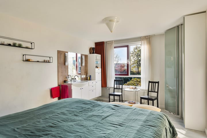 Photo 18 of Uilenspiegelstraat 11