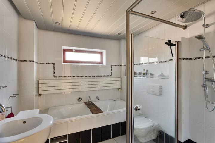 Photo 20 of Uilenspiegelstraat 11