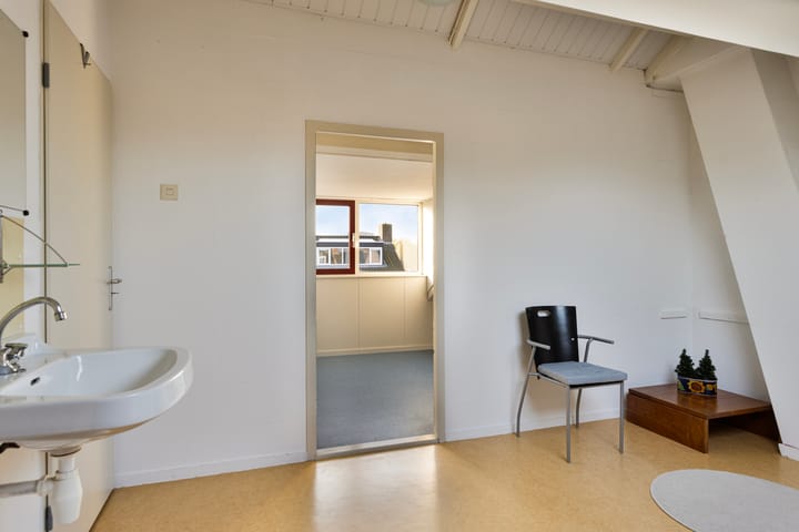 Photo 28 of Uilenspiegelstraat 11