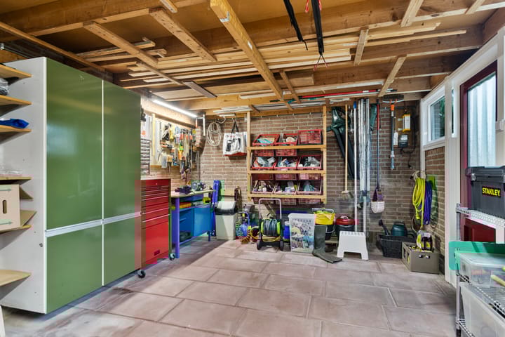 Photo 32 of Uilenspiegelstraat 11