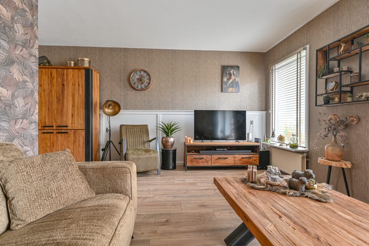 Foto 8 van Veenluydenstraat 38