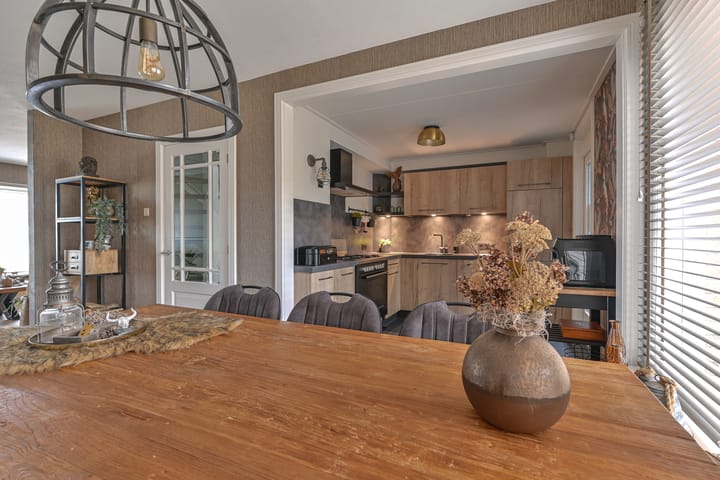 Foto 17 van Veenluydenstraat 38