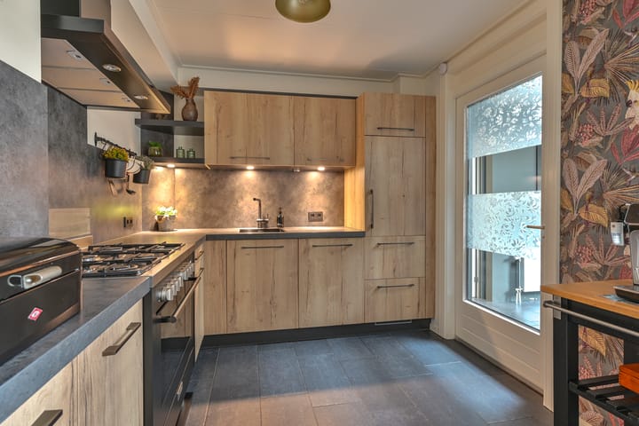 Foto 18 van Veenluydenstraat 38