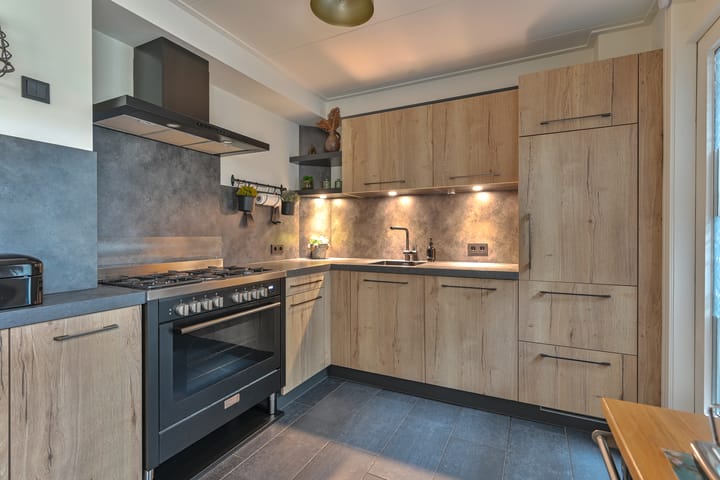 Foto 19 van Veenluydenstraat 38