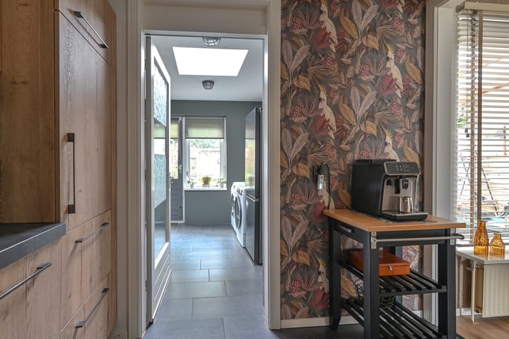 Foto 23 van Veenluydenstraat 38