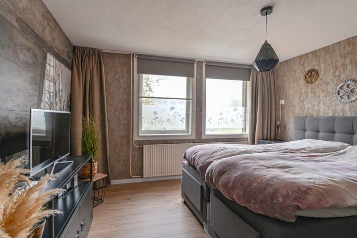 Foto 34 van Veenluydenstraat 38