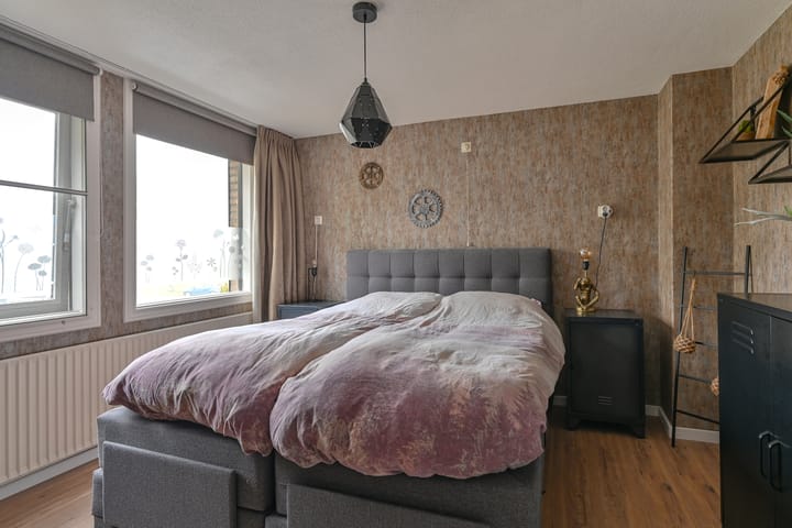 Foto 35 van Veenluydenstraat 38