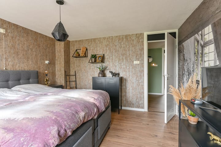 Foto 37 van Veenluydenstraat 38