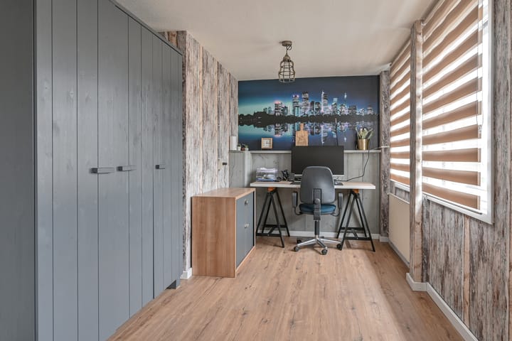 Foto 46 van Veenluydenstraat 38