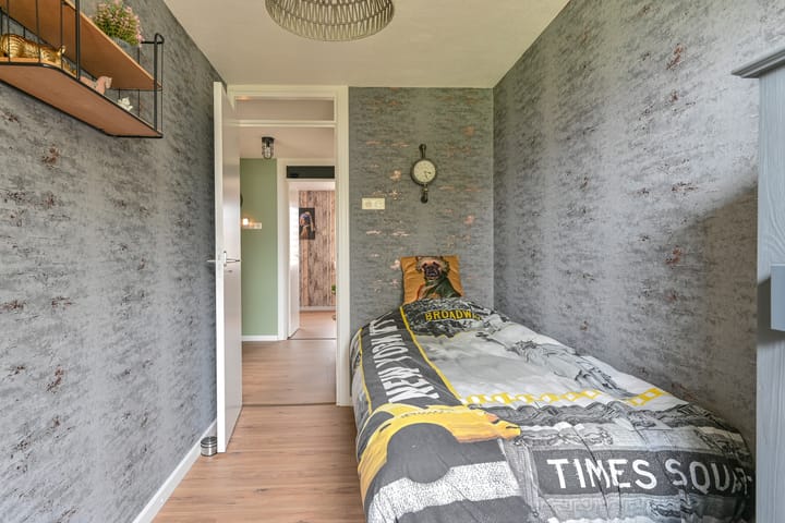 Foto 50 van Veenluydenstraat 38