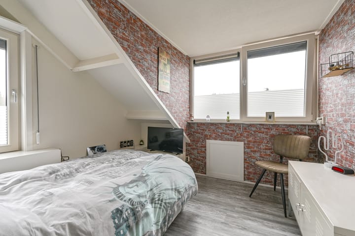 Foto 54 van Veenluydenstraat 38